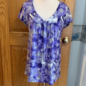 Daisy Fuentes V-Neck Purple and Grey V-neck Top